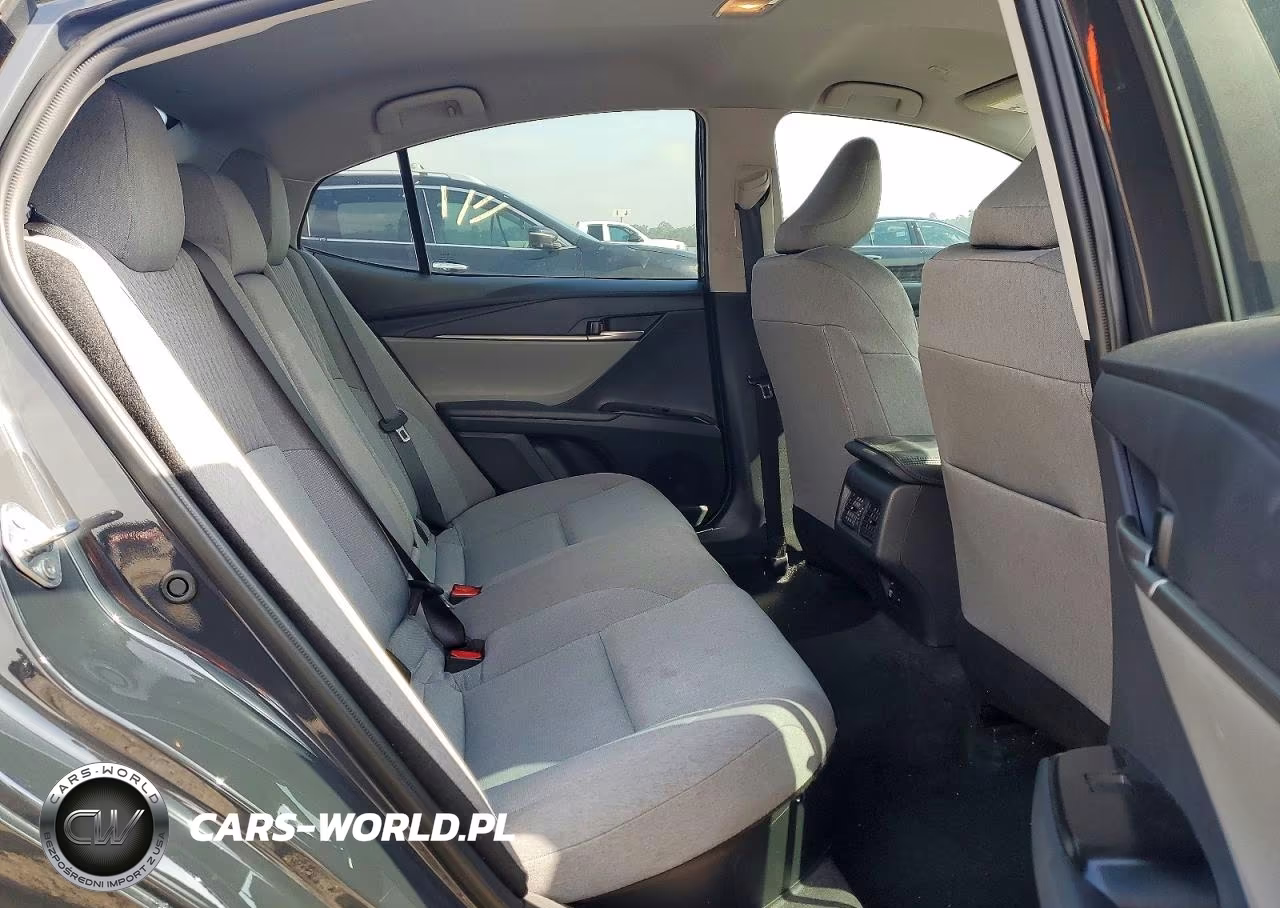 2025 Toyota Camry Le VIN:4T1DAACK9SU205552 - 11