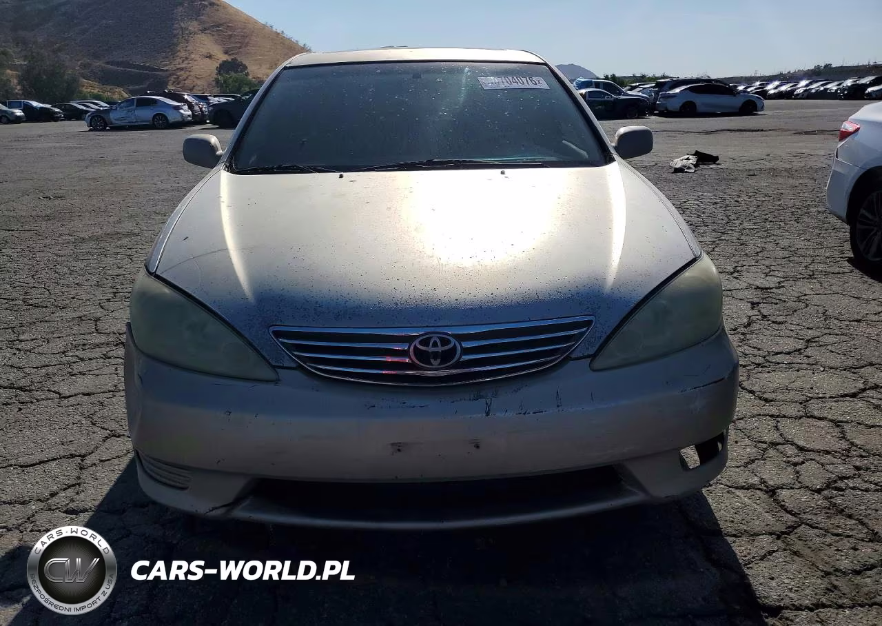 2005 Toyota Camry Le VIN:4T1BE32KX5U409662 - 5