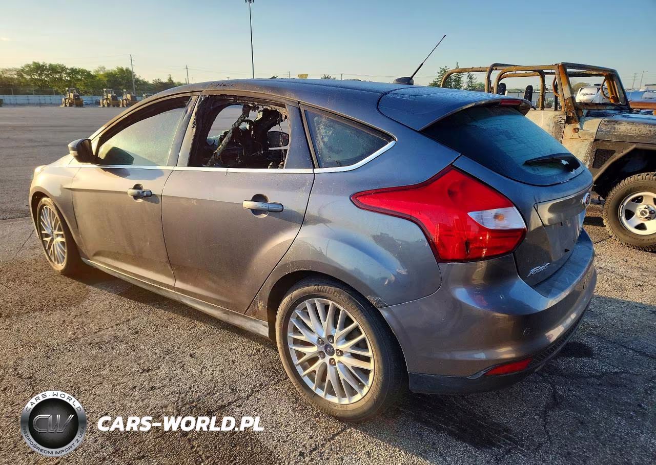2013 Ford Focus Titanium VIN:1FADP3N23DL158612 - 2