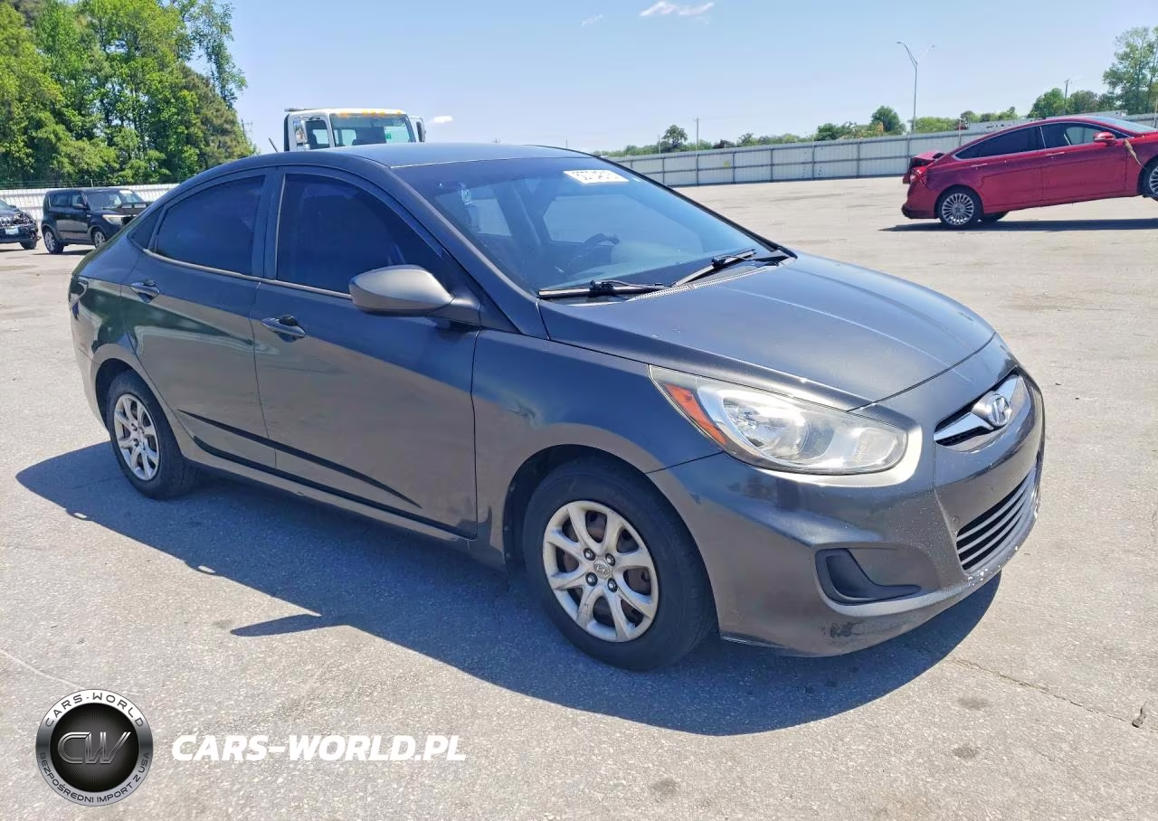 2013 Hyundai Accent Gls VIN:KMHCT4AE4DU443641 - 4