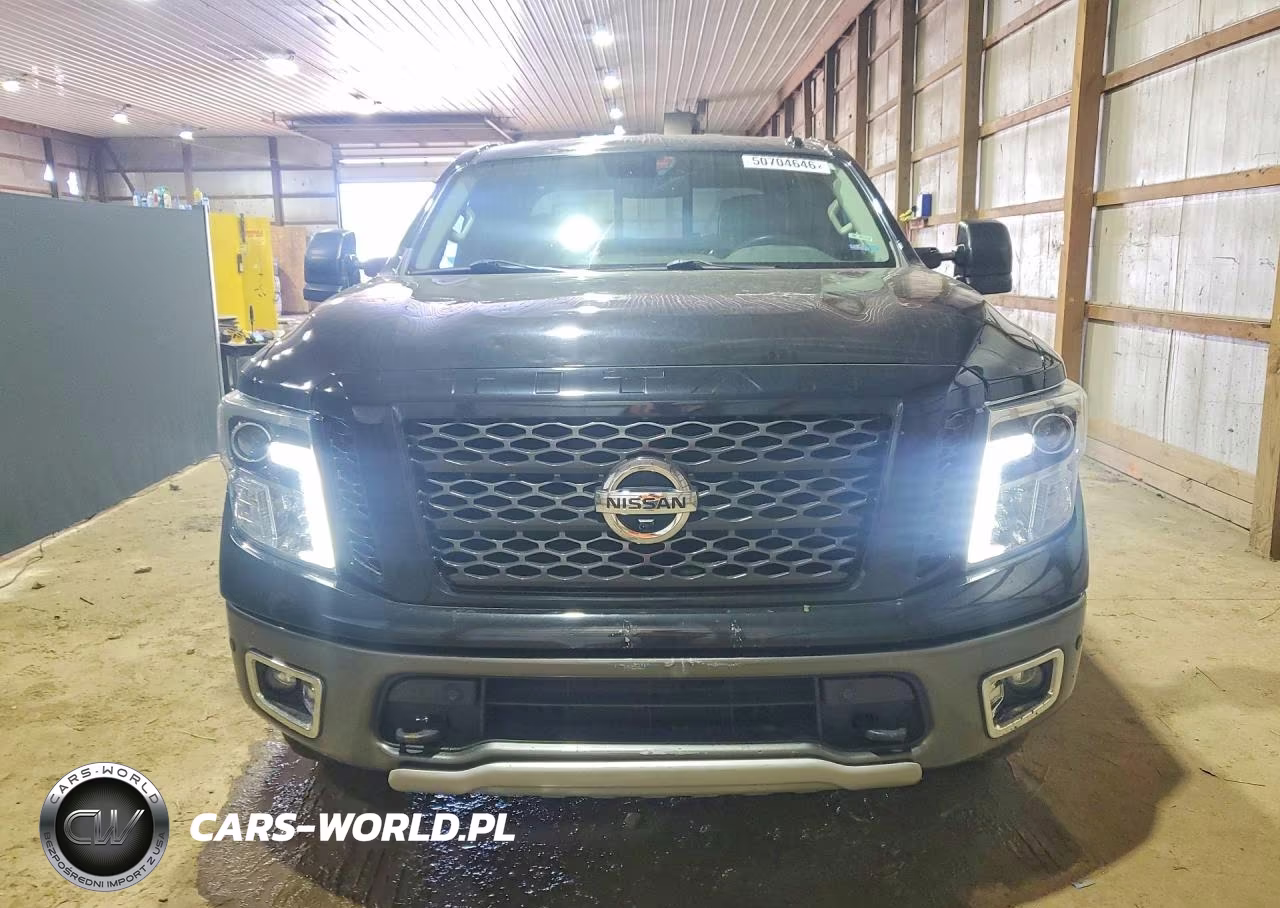 2017 Nissan Titan Pro-4X VIN:1N6AA1E59HN541586 - 5