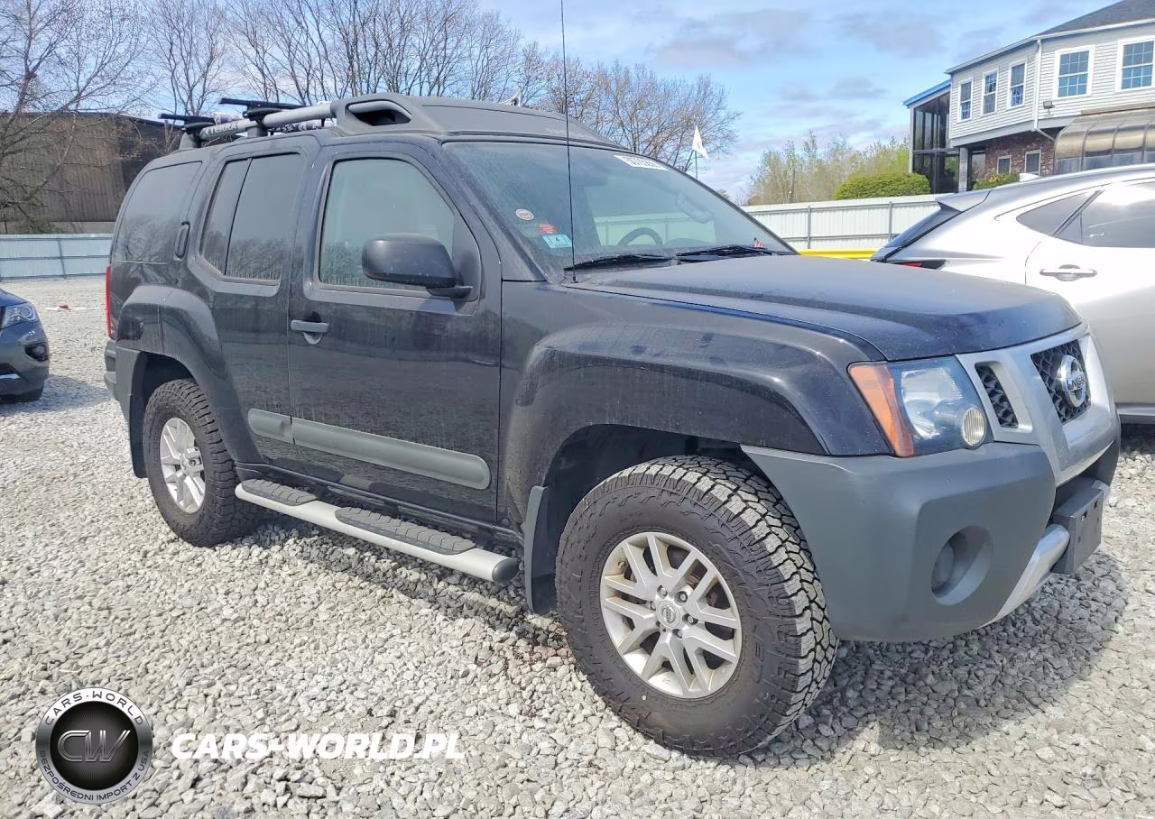 2015 Nissan Xterra VIN:5N1AN0NW2FN658381 - 4
