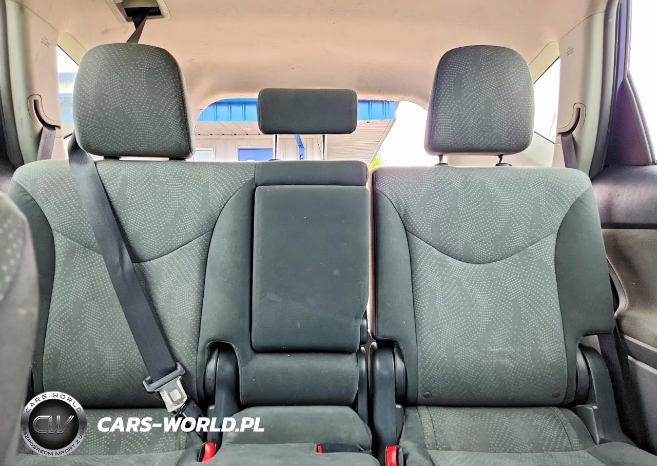 2014 Toyota Prius V Two VIN:JTDZN3EU4E3335757 - 10
