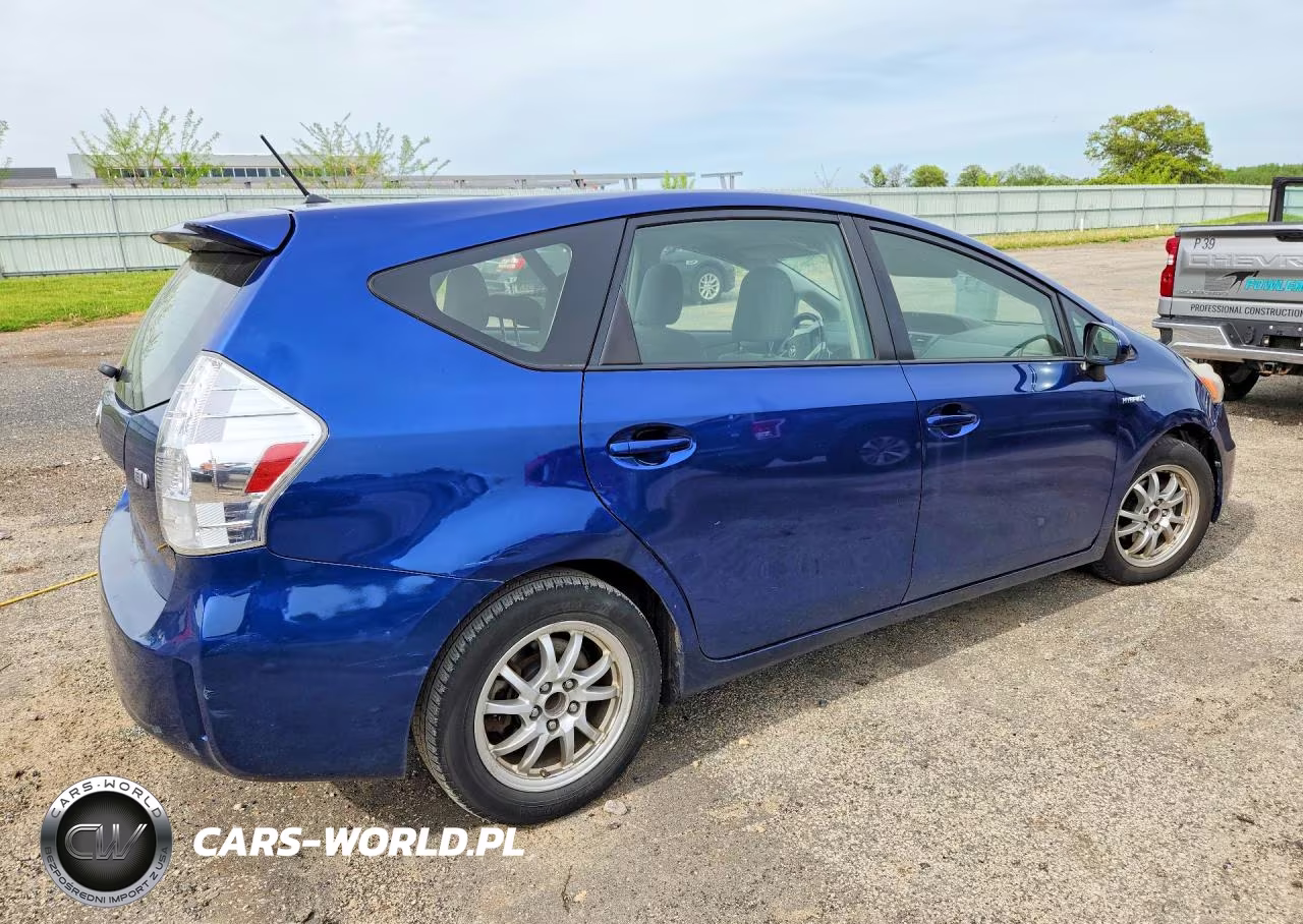2014 Toyota Prius V Two VIN:JTDZN3EU4E3335757 - 3