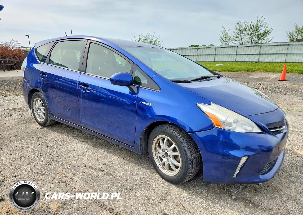 2014 Toyota Prius V Two VIN:JTDZN3EU4E3335757 - 4