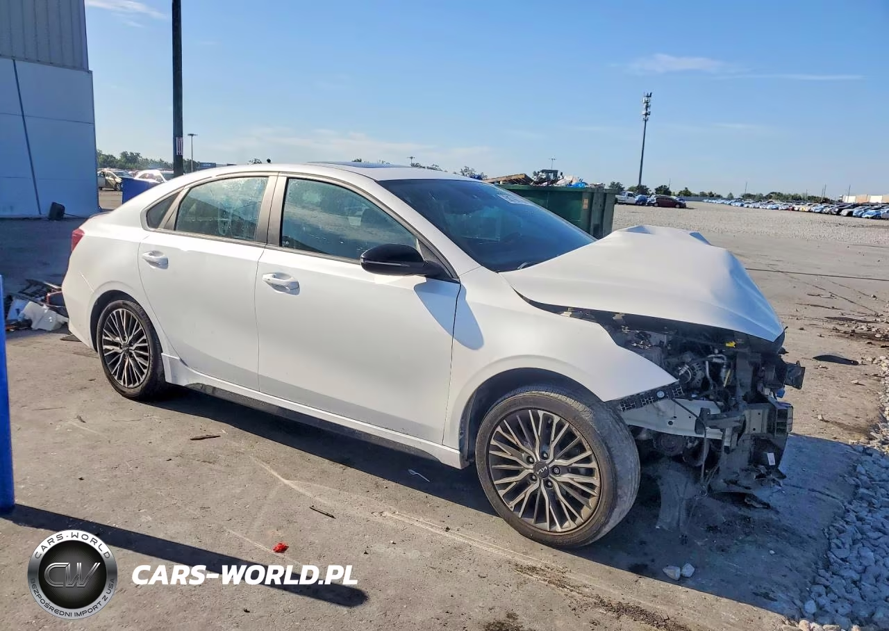 2023 Kia Forte Gt Line VIN:3KPF54AD5PE562045 - 4