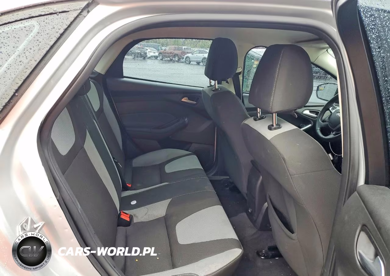 2012 Ford Focus Se VIN:1FAHP3F28CL386605 - 10
