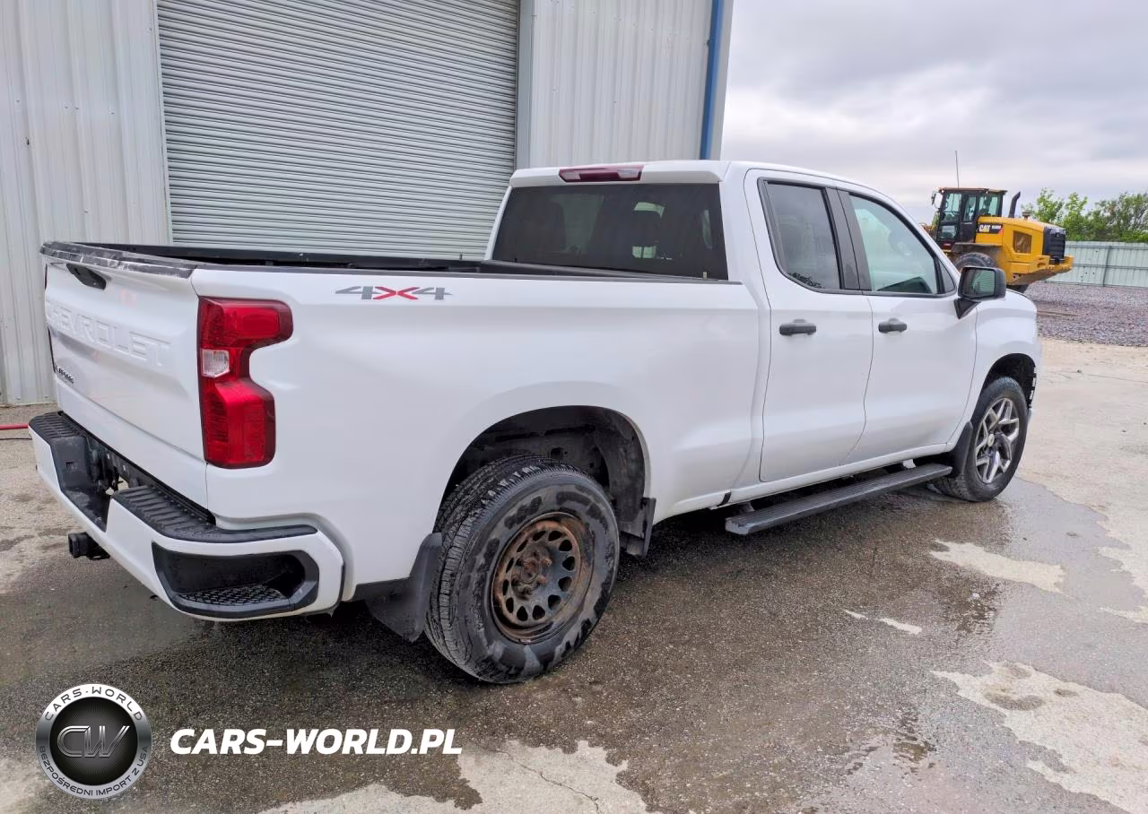 2020 Chevrolet Silverado K1500 VIN:1GCRYAEF3LZ300442 - 3