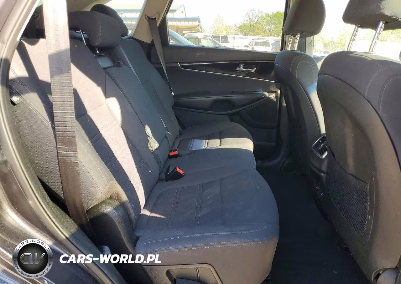 2019 Kia Sorento Lx VIN:5XYPG4A33KG435960 - 11