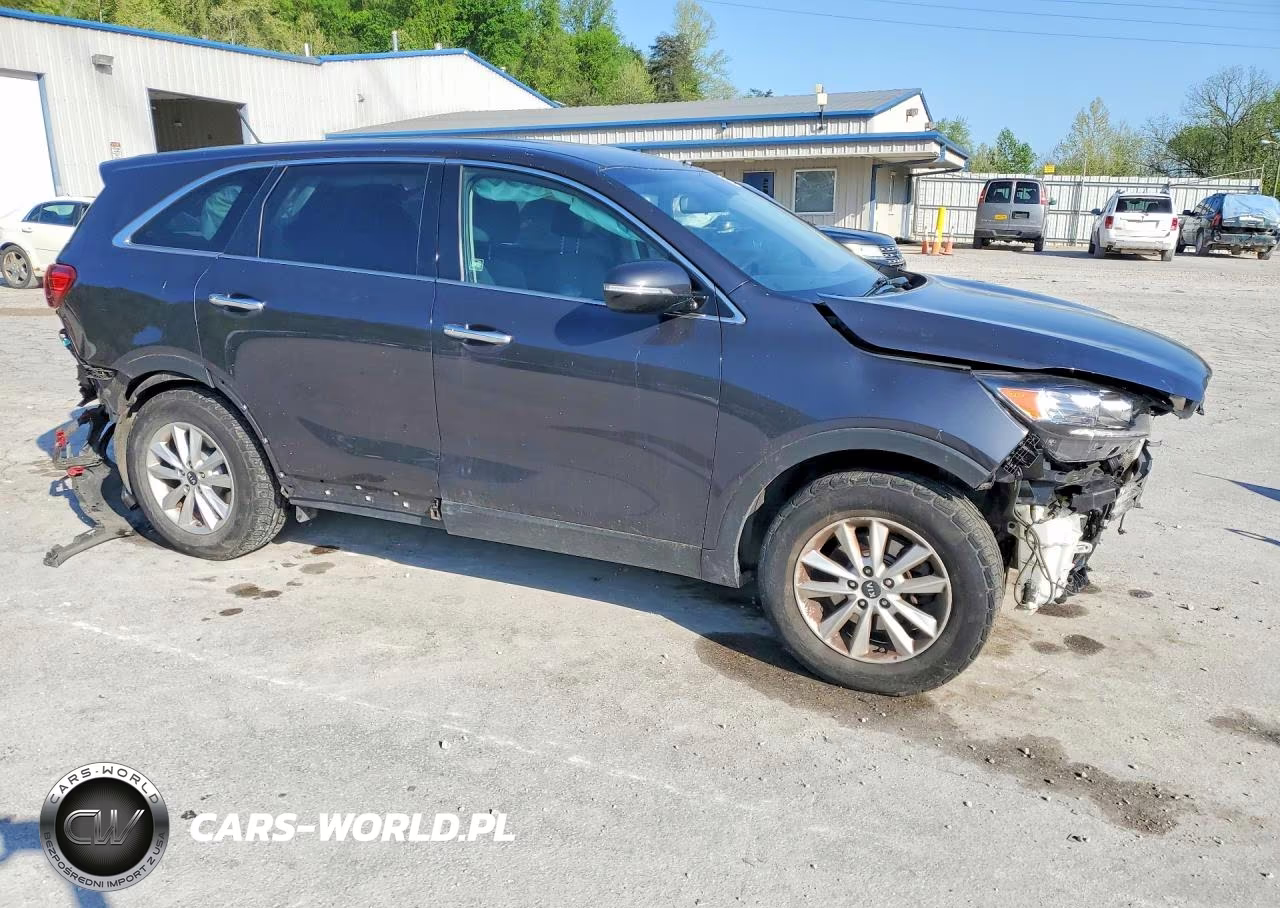 2019 Kia Sorento Lx VIN:5XYPG4A33KG435960 - 4