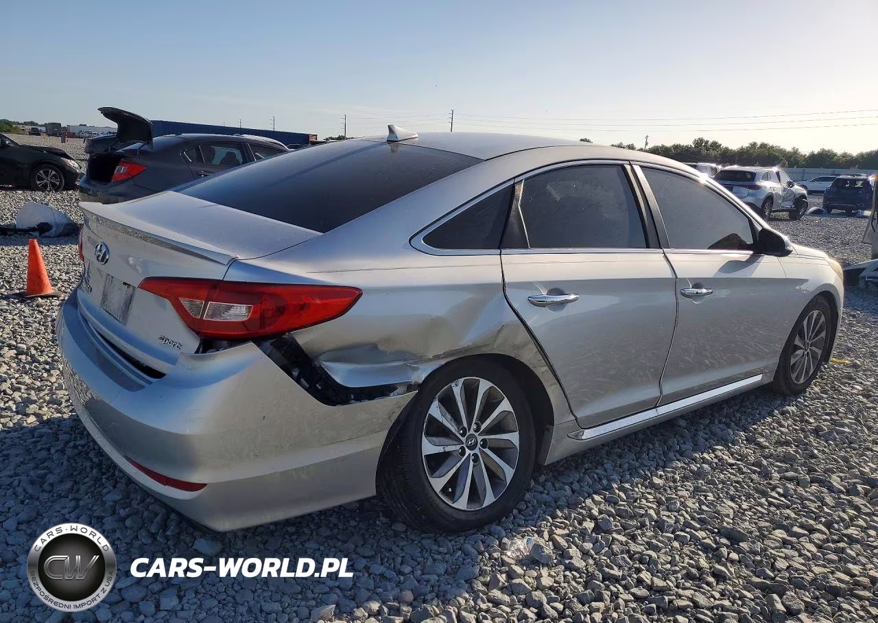 2015 Hyundai Sonata Sport VIN:5NPE34AF4FH056235 - 3