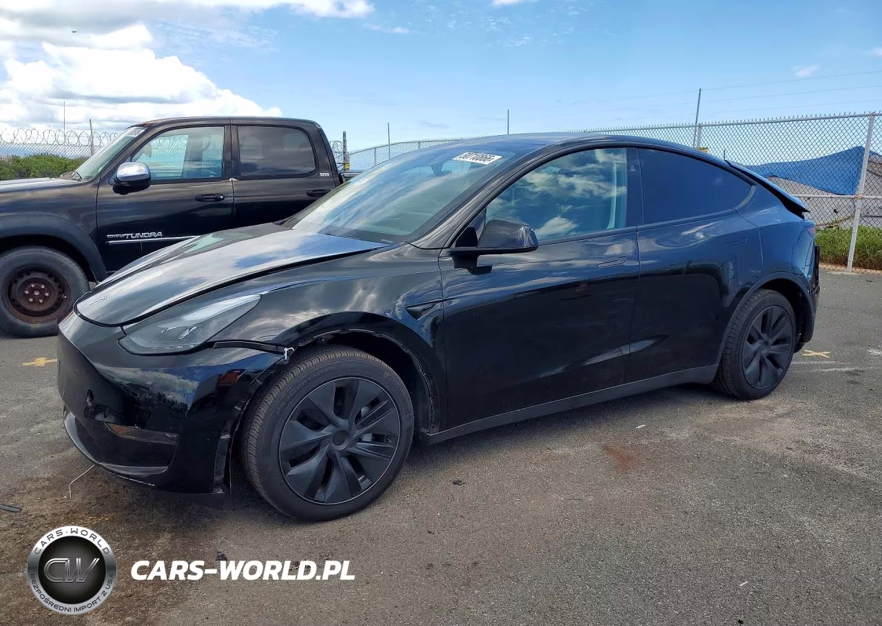 2025 Tesla Model Y – zdjęcie 1 z 13
