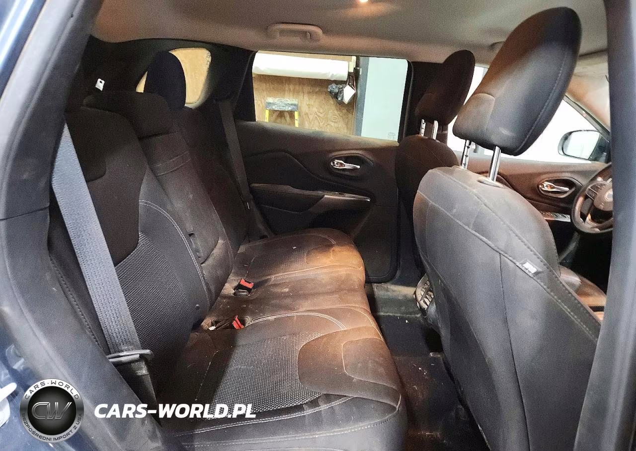 2019 Jeep Cherokee Latitude VIN:1C4PJMCB4KD386546 - 11
