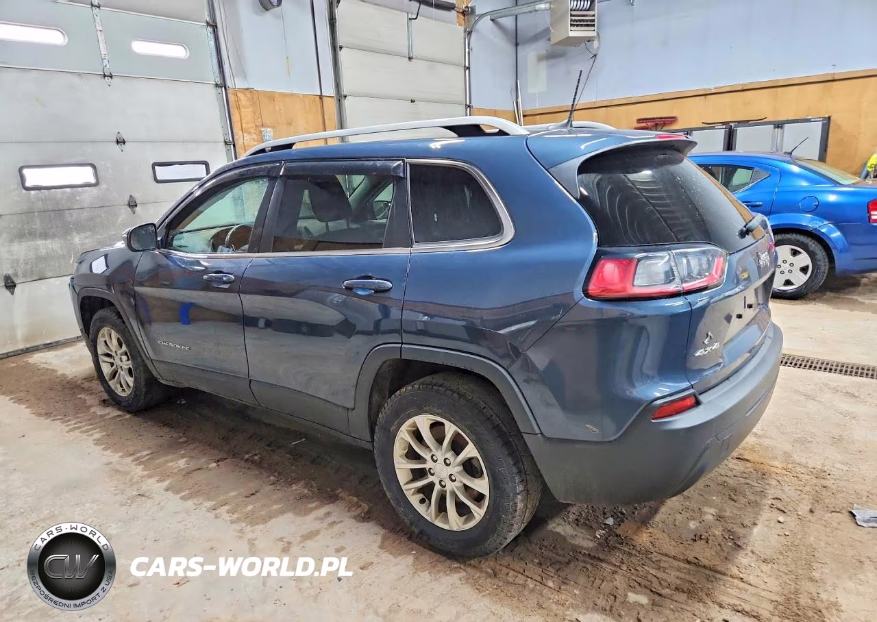 2019 Jeep Cherokee Latitude VIN:1C4PJMCB4KD386546 - 2