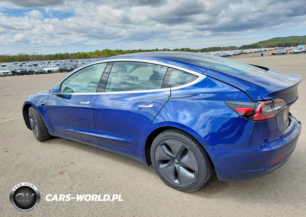 2018 Tesla Model 3 VIN:5YJ3E1EB6JF064447 - 2