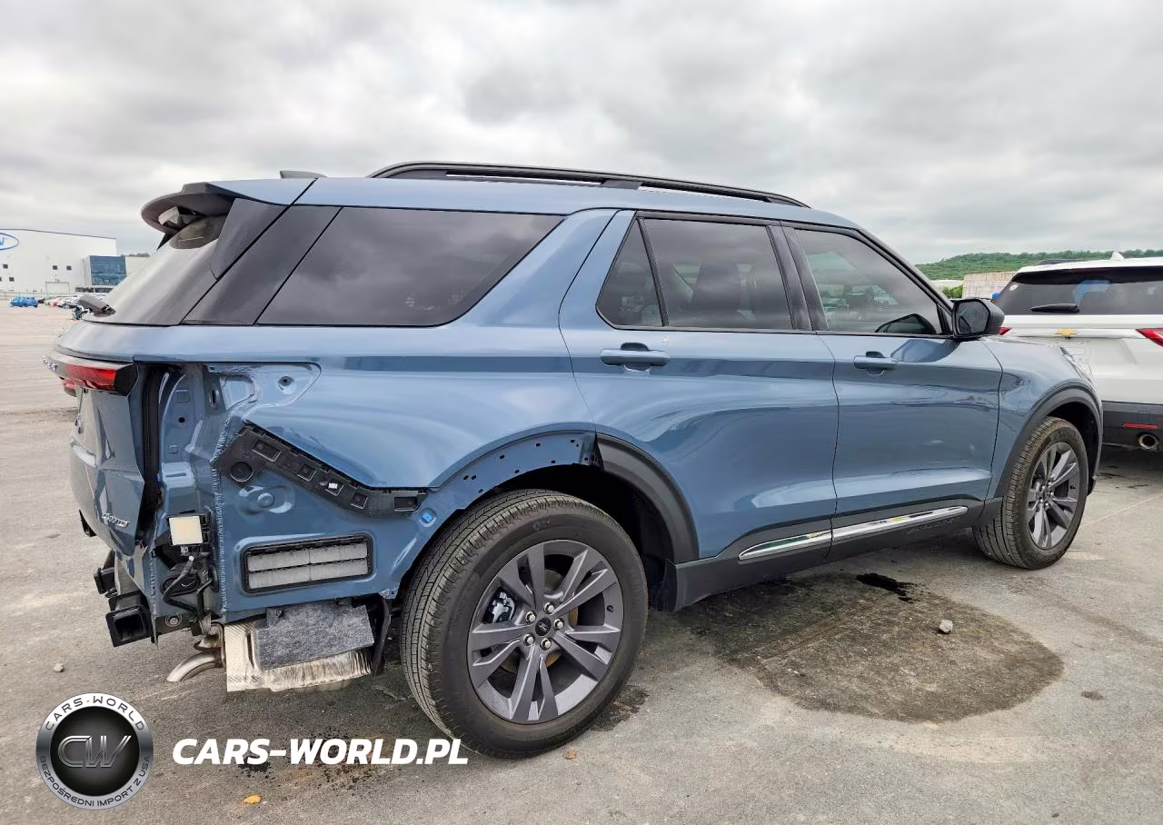 2025 Ford Explorer Active VIN:1FMUK8DH3SGC63017 - 3