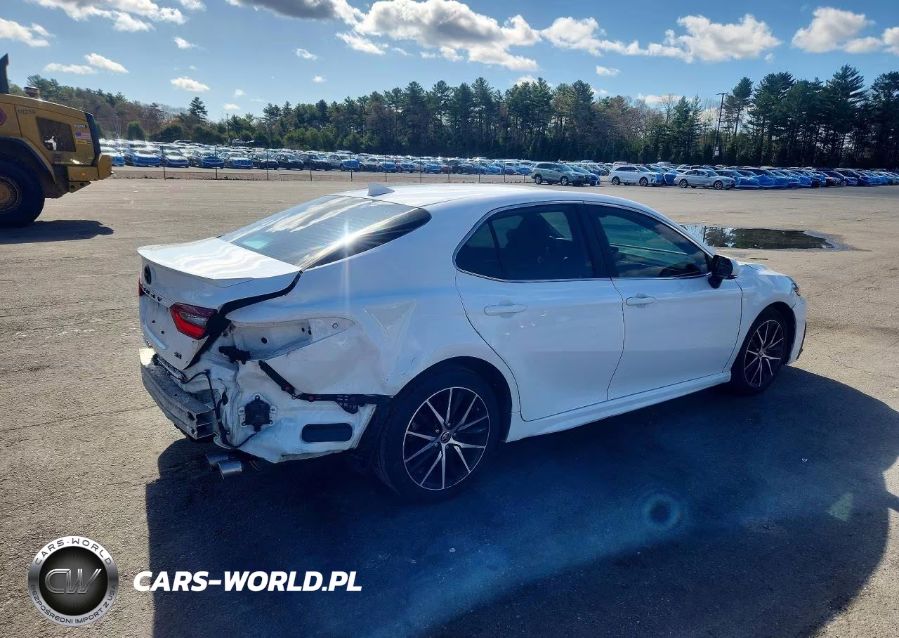 2024 Toyota Camry Se VIN:4T1T11AK1RU894379 - 3