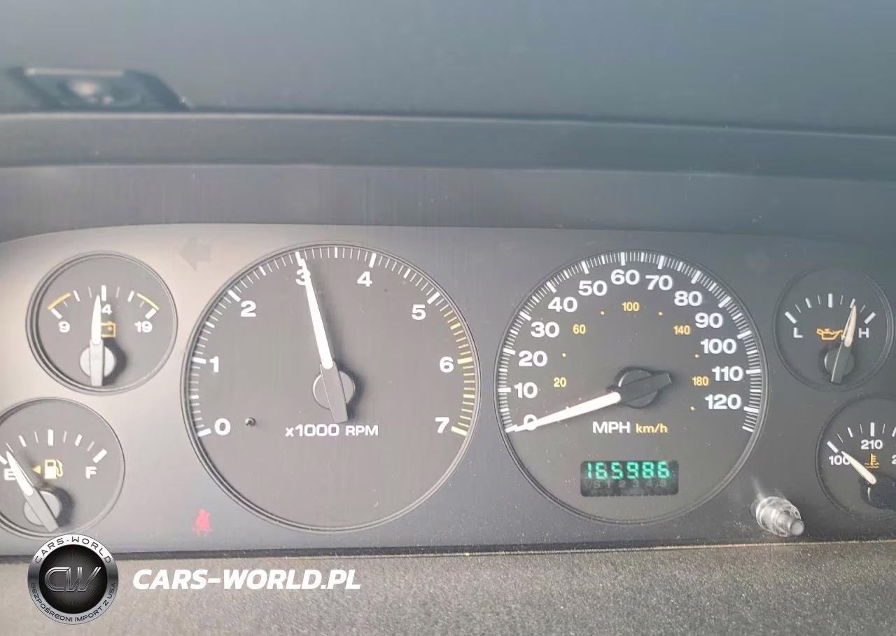 2002 Jeep Grand Cherokee Laredo VIN:1J4GW48NX2C198375 - 9