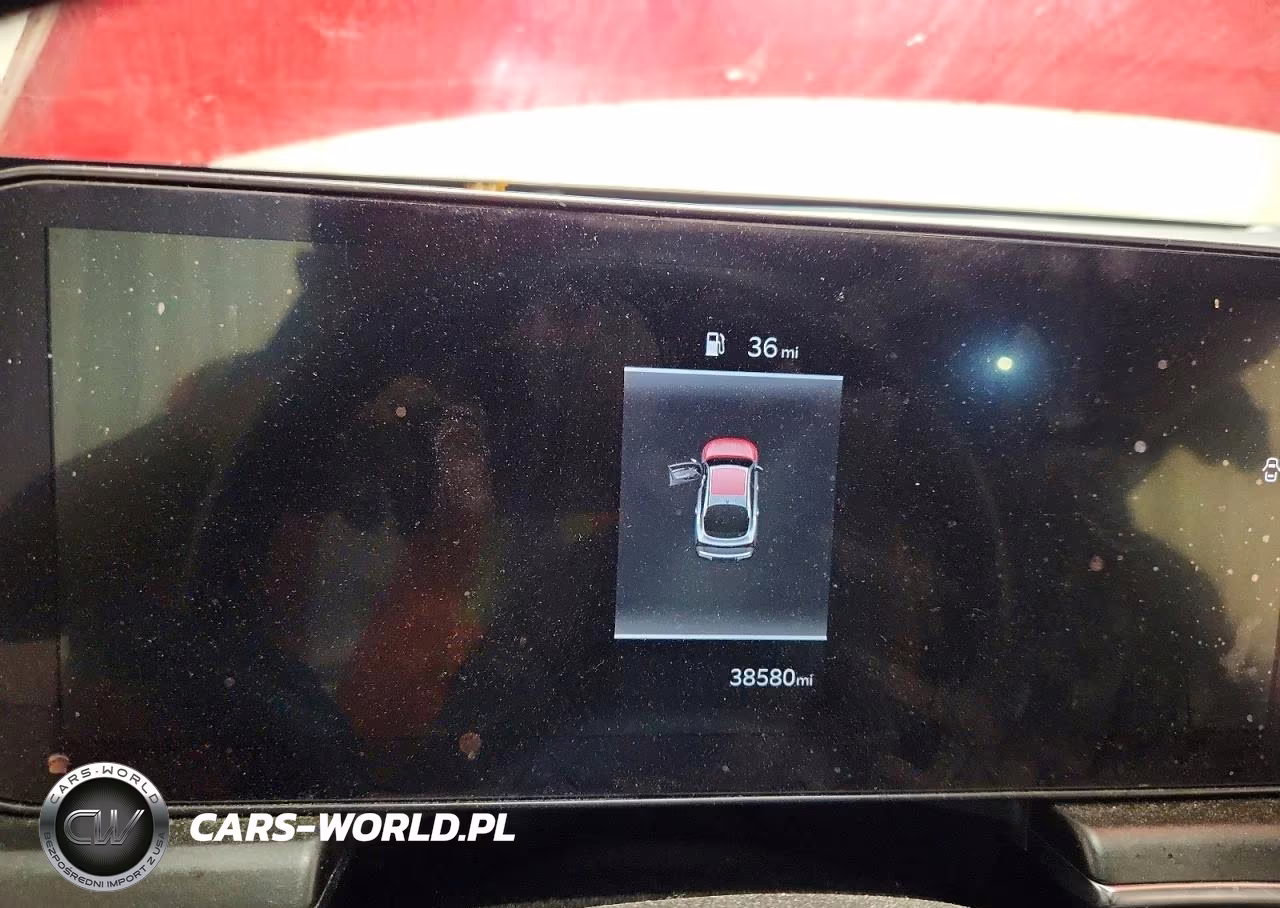 2025 Kia K5 Gt Line VIN:KNAG64J7XS5287088 - 9