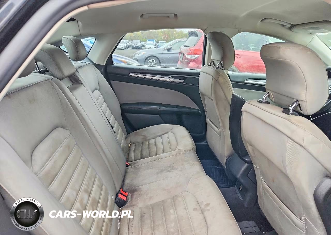 2014 Ford Fusion S VIN:3FA6P0G7XER336602 - 10