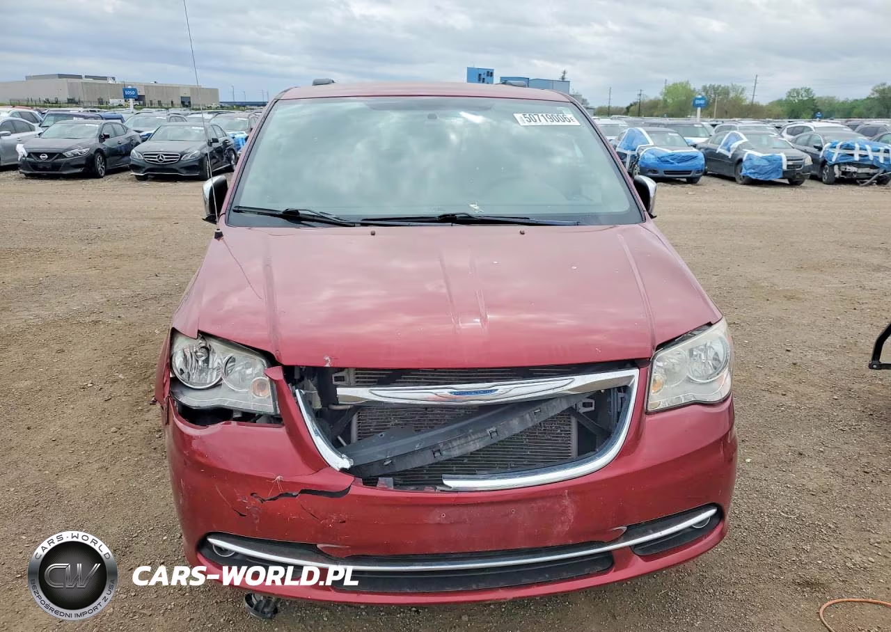 2012 Chrysler Town & Country Touring L VIN:2C4RC1CG6CR170855 - 5