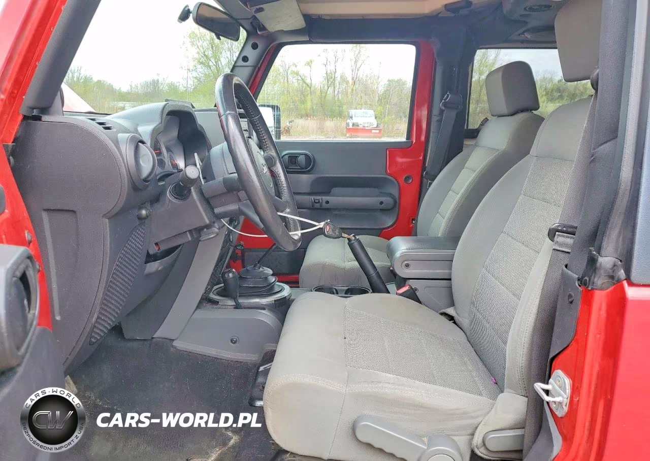 2008 Jeep Wrangler Rubicon VIN:1J8GA64118L600689 - 7