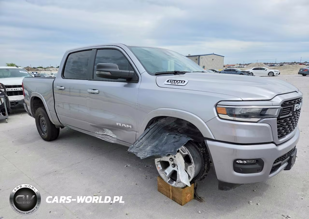 2025 Ram 1500 Big Horn VIN:1C6RREFP0SN718059 - 4