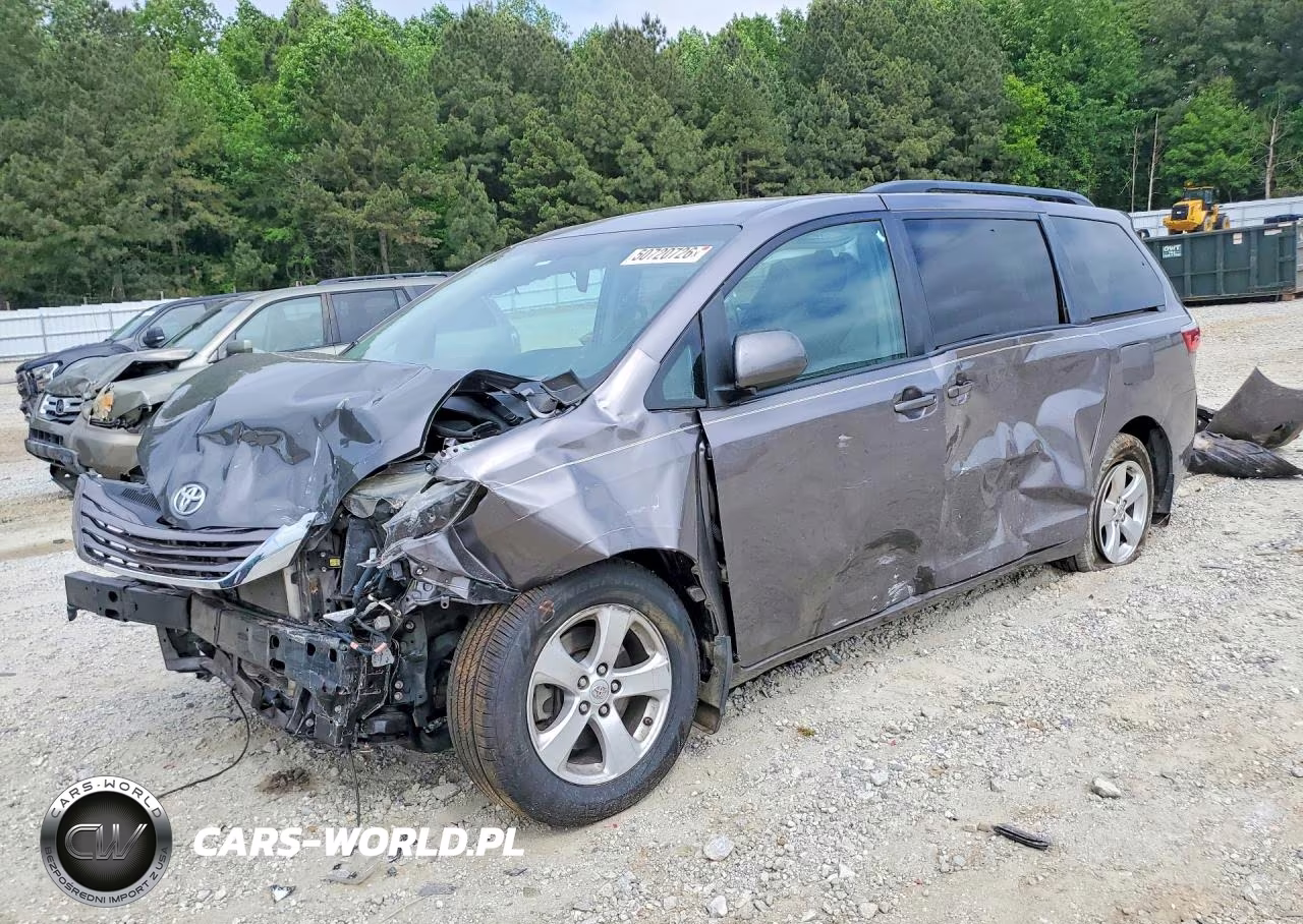 2016 Toyota Sienna Le