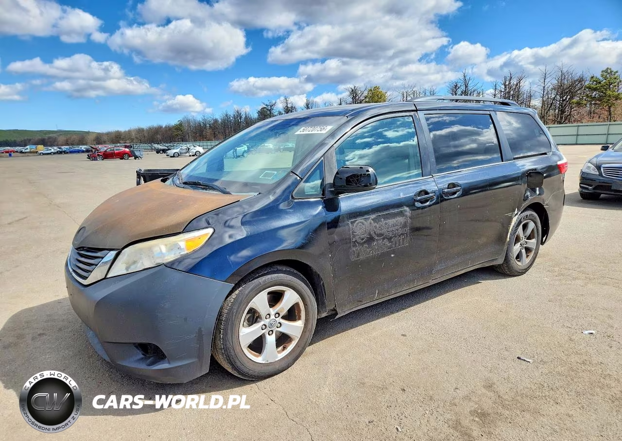 2015 Toyota Sienna Le
