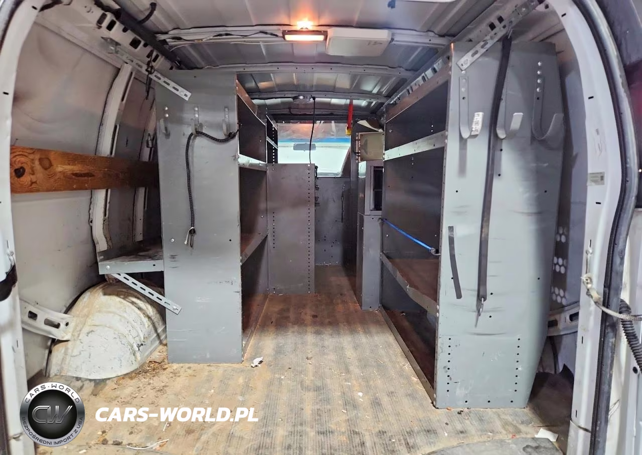 2013 Chevrolet Express G2500 VIN:1GCWGFCA3D1903093 - 10