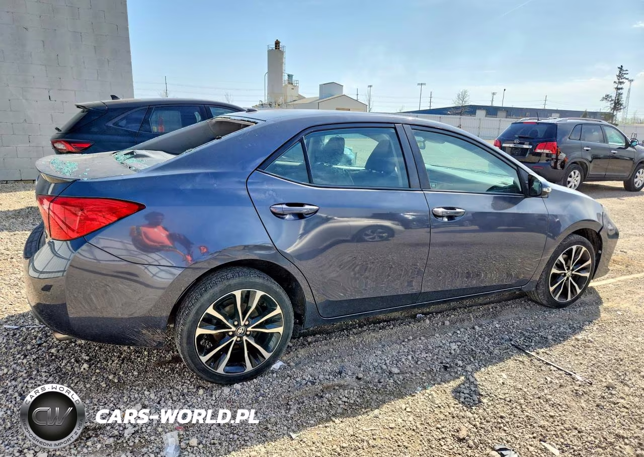 2017 Toyota Corolla Xse VIN:5YFBURHE0HP591529 - 3