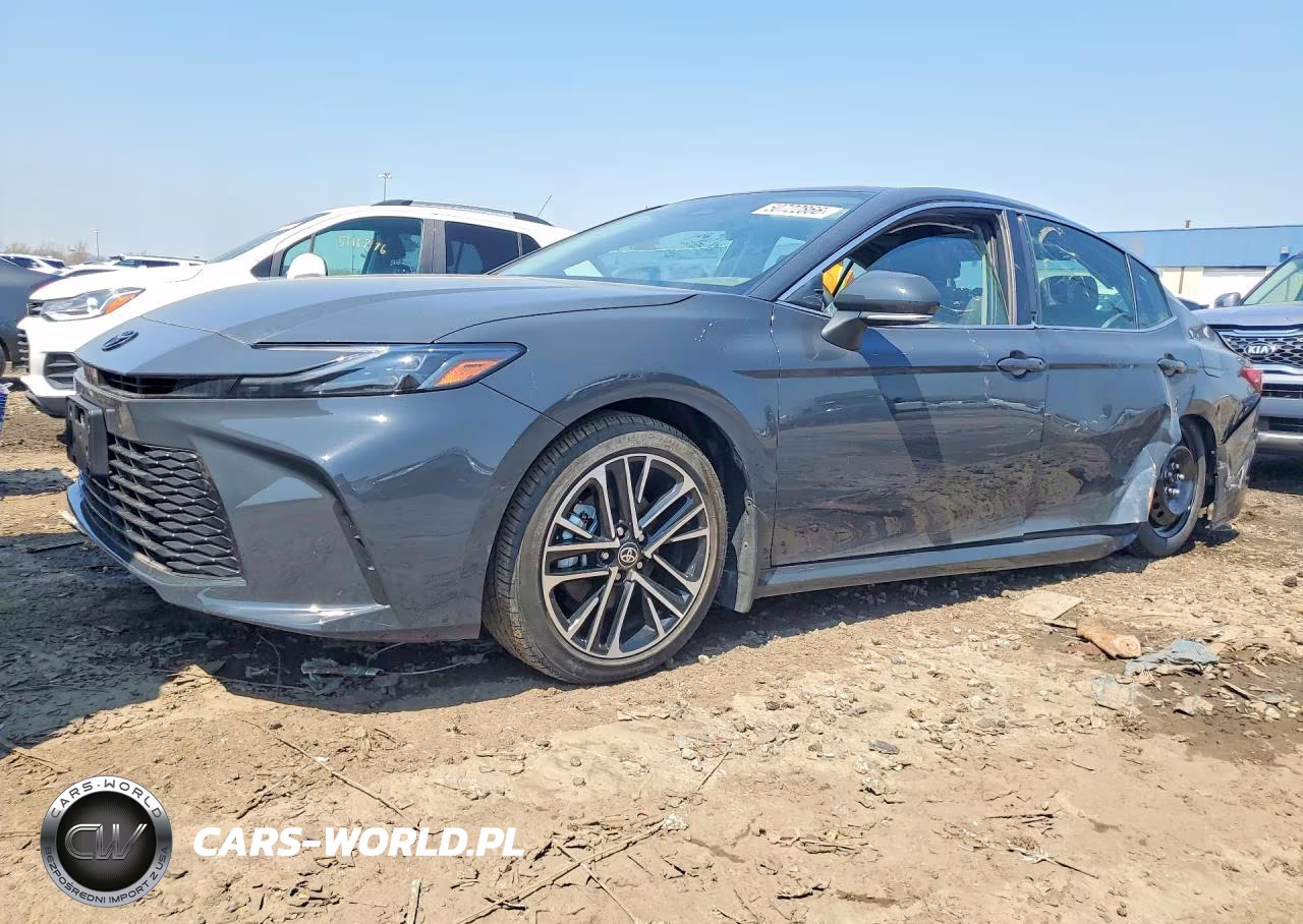 TOYOTA CAMRY