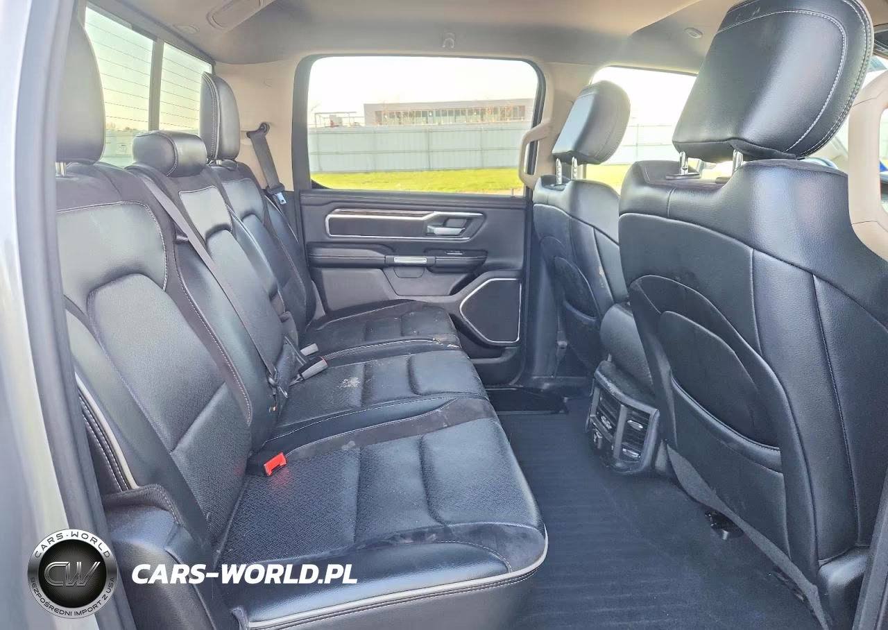 2019 Ram 1500 Laramie VIN:1C6SRFJT9KN504201 - 10