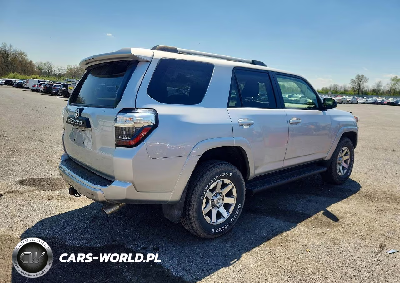 2015 Toyota 4Runner Trail VIN:JTEBU5JR5F5250493 - 3
