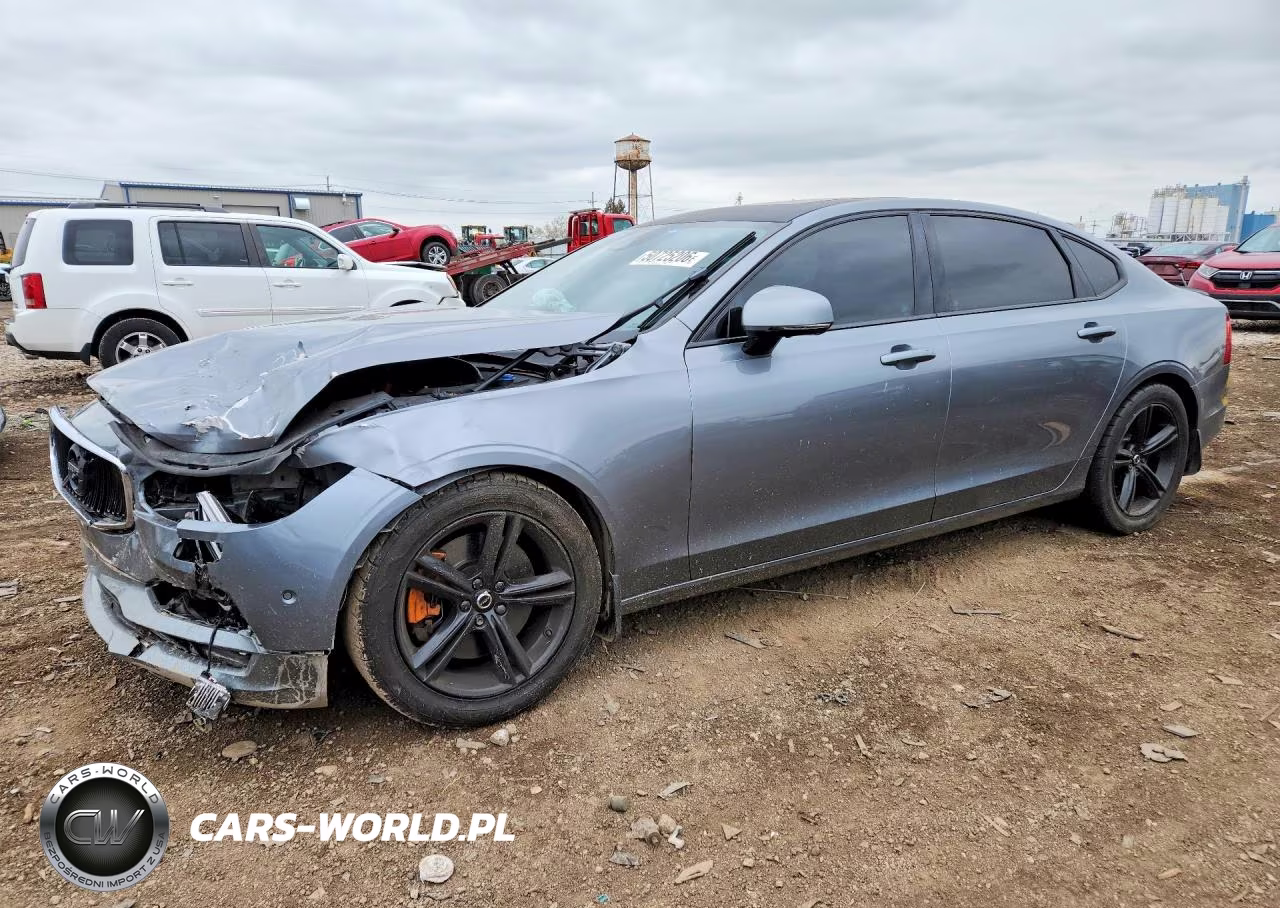 2018 Volvo S90 T5 Momentum