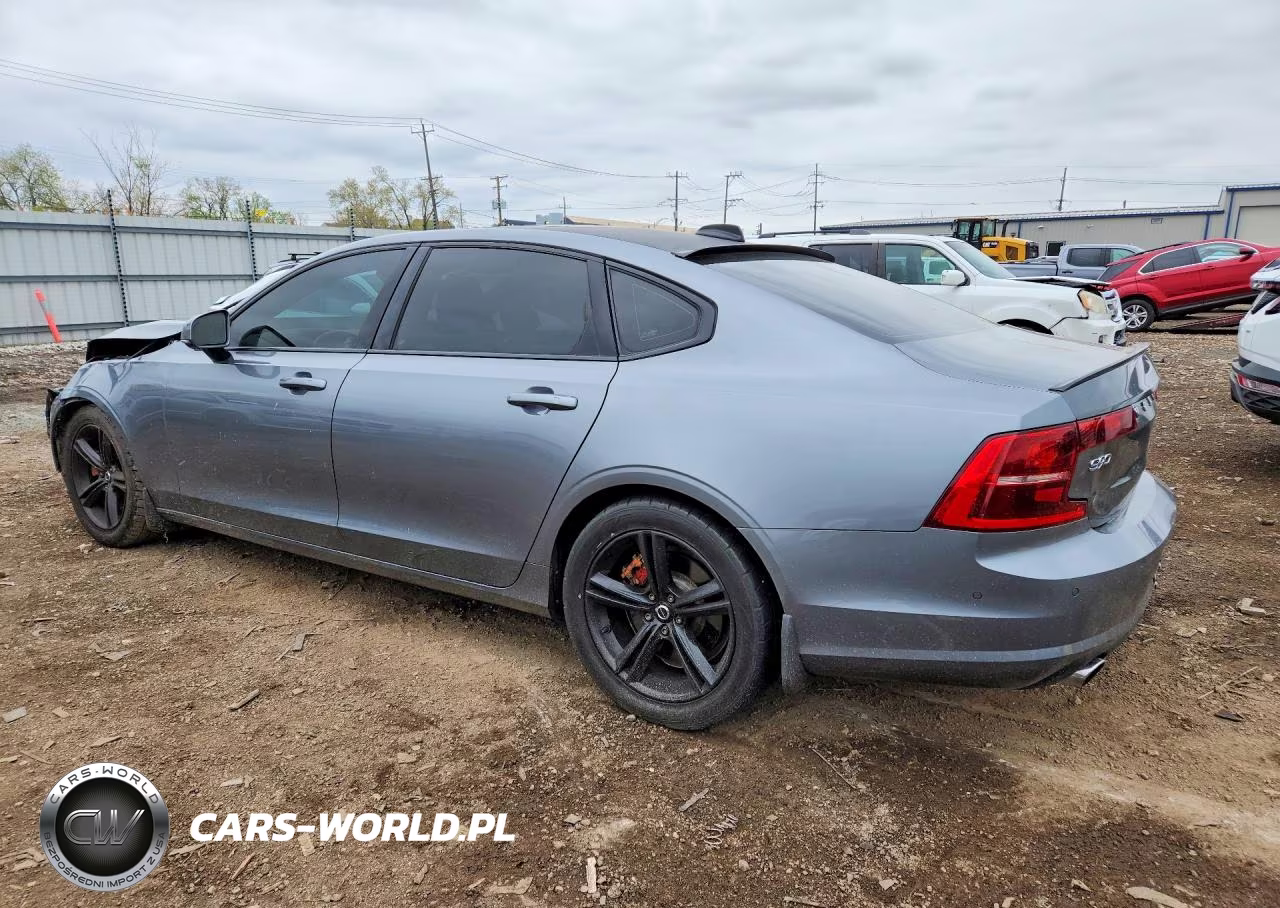 2018 Volvo S90 T5 Momentum VIN:LVY982AK1JP030184 - 2