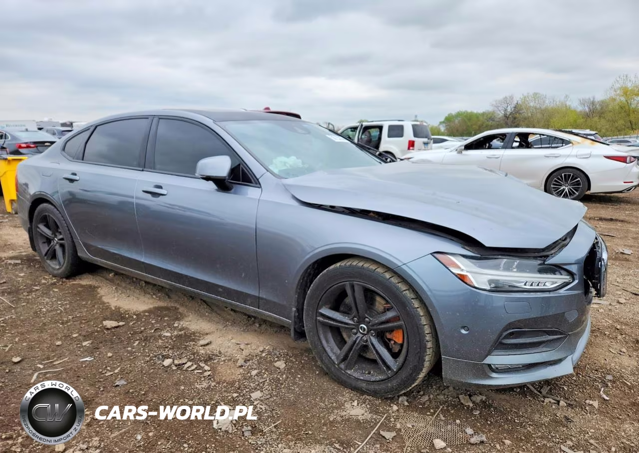 2018 Volvo S90 T5 Momentum VIN:LVY982AK1JP030184 - 4