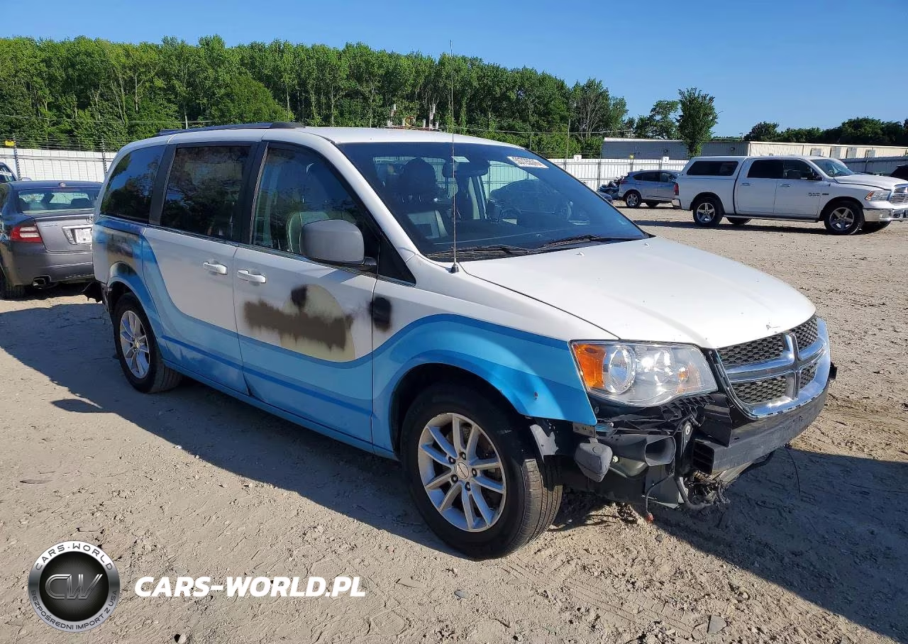2019 Dodge Grand Caravan Sxt VIN:2C4RDGCG3KR776967 - 4