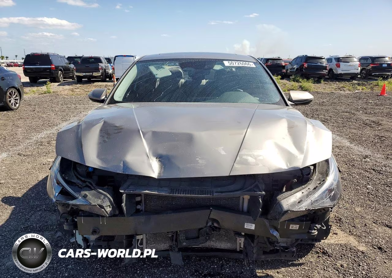 2022 Hyundai Elantra Limited VIN:KMHLN4AJ3NU024155 - 5