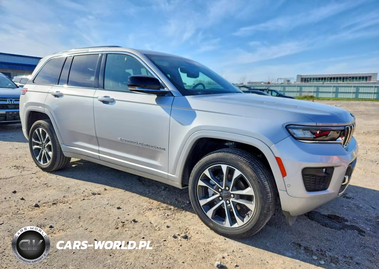 2023 Jeep Grand Cherokee Overland VIN:1C4RJHDG1PC543084 - 4