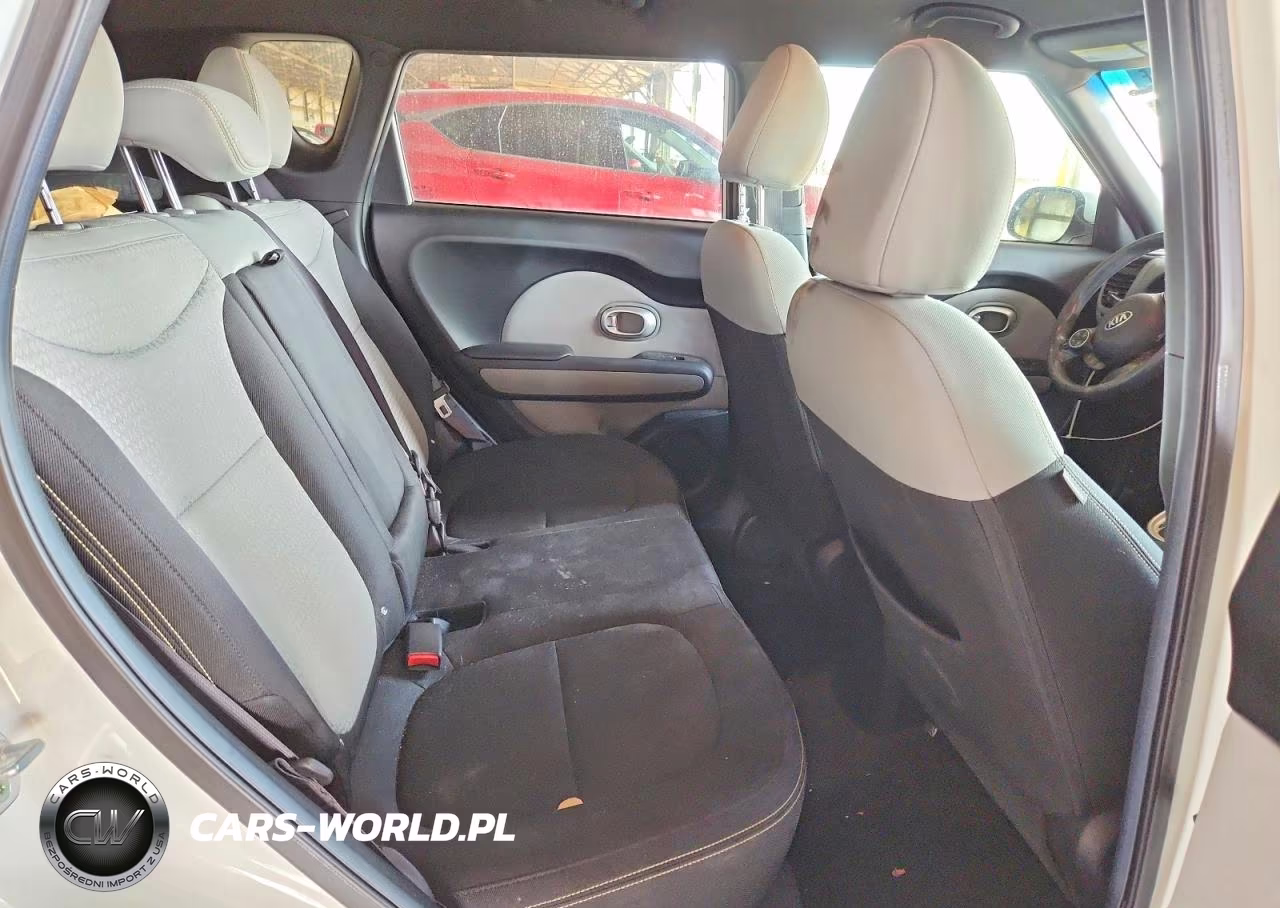 2015 Kia Soul + VIN:KNDJP3A56F7157723 - 10