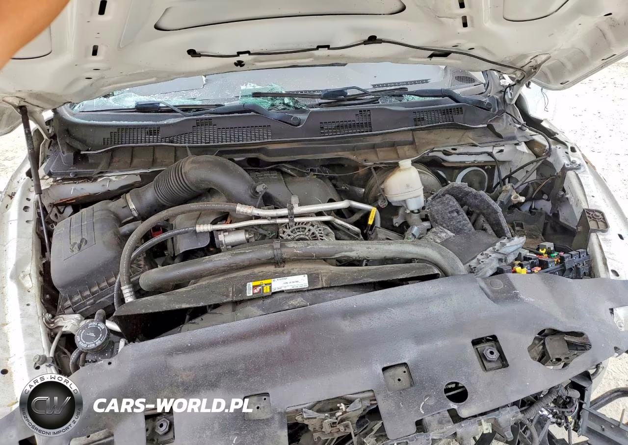 2019 Ram 1500 Classic Tradesman VIN:1C6RR6KT7KS746662 - 11