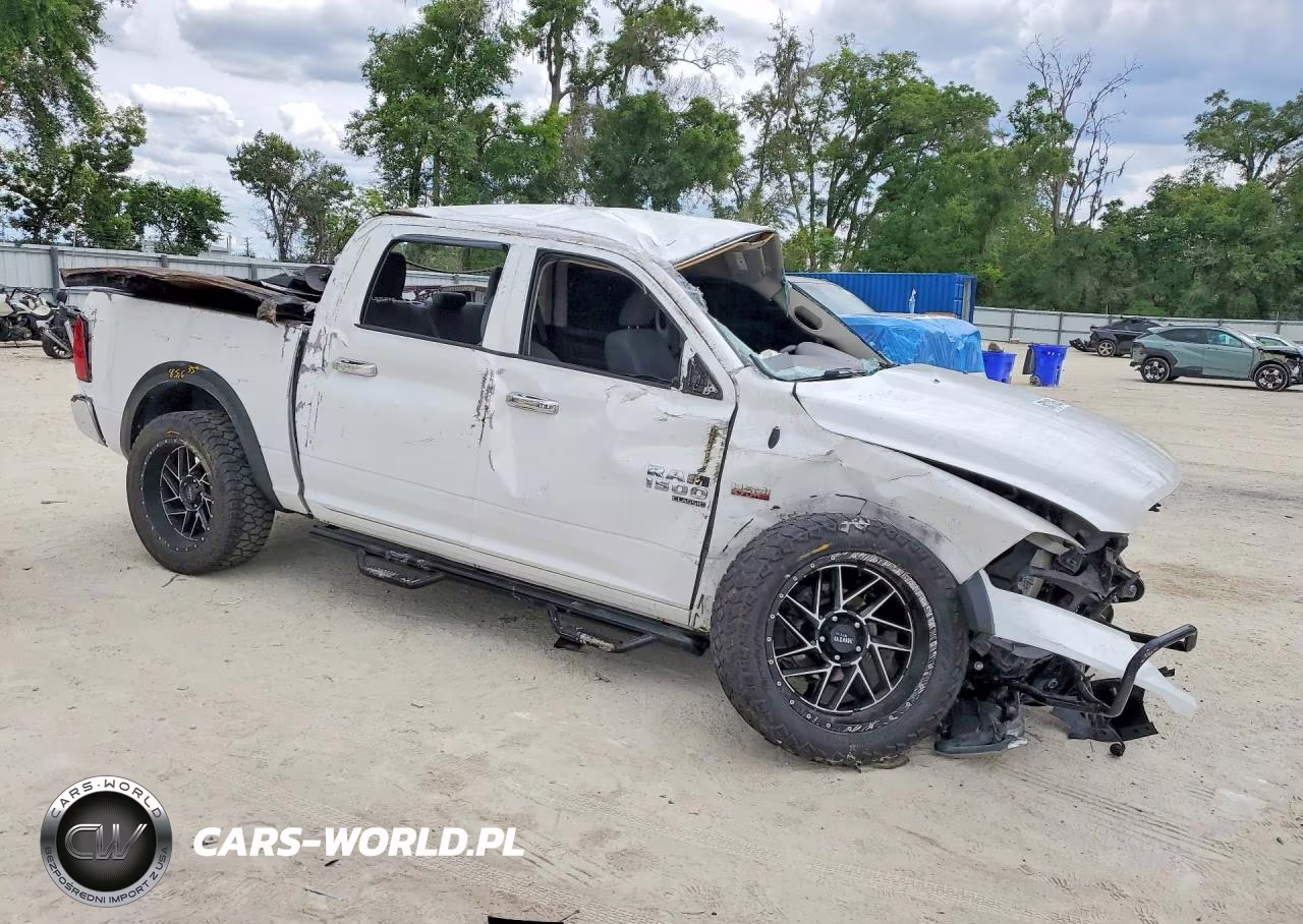 2019 Ram 1500 Classic Tradesman VIN:1C6RR6KT7KS746662 - 4