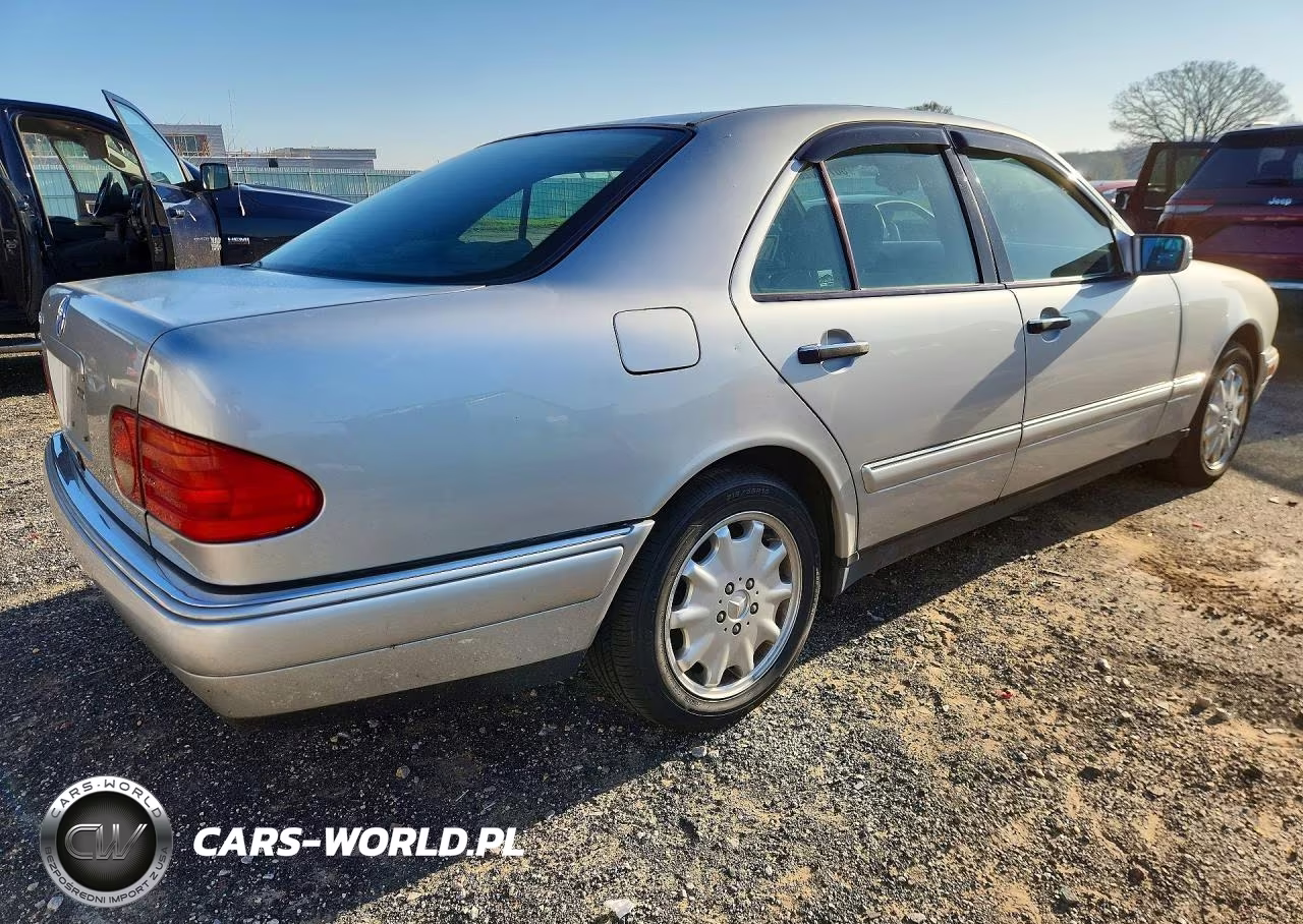 1998 Mercedes-Benz E 320 VIN:WDBJF65F7WA528722 - 3