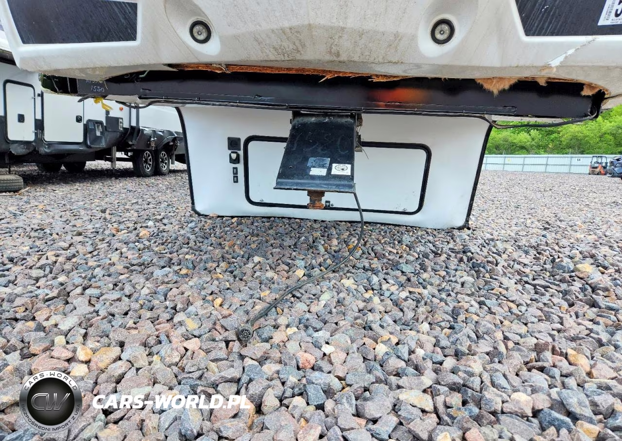 2015 Grand Design Momentum Camper VIN:573FM4022F1201580 - 7