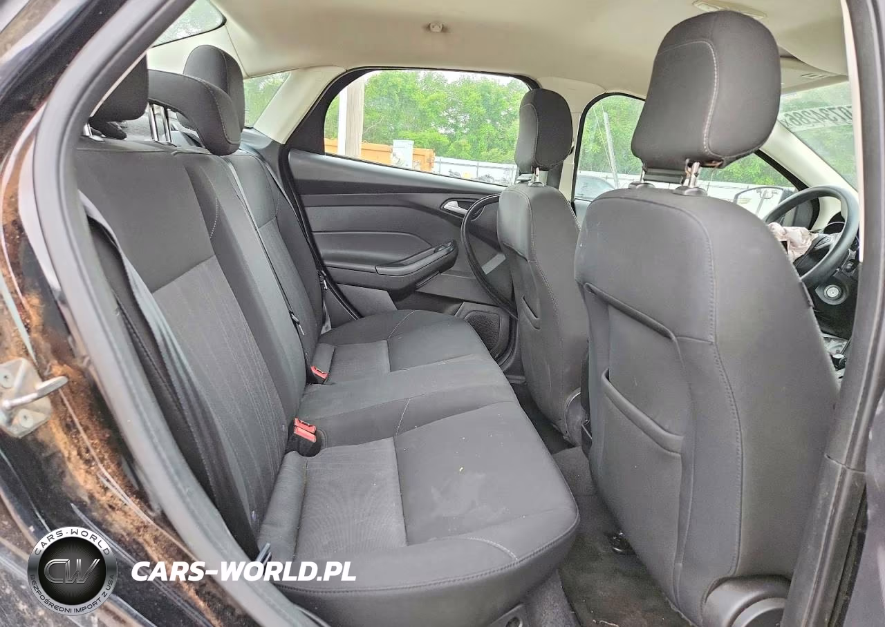 2018 Ford Focus Se VIN:1FADP3F21JL226710 - 10