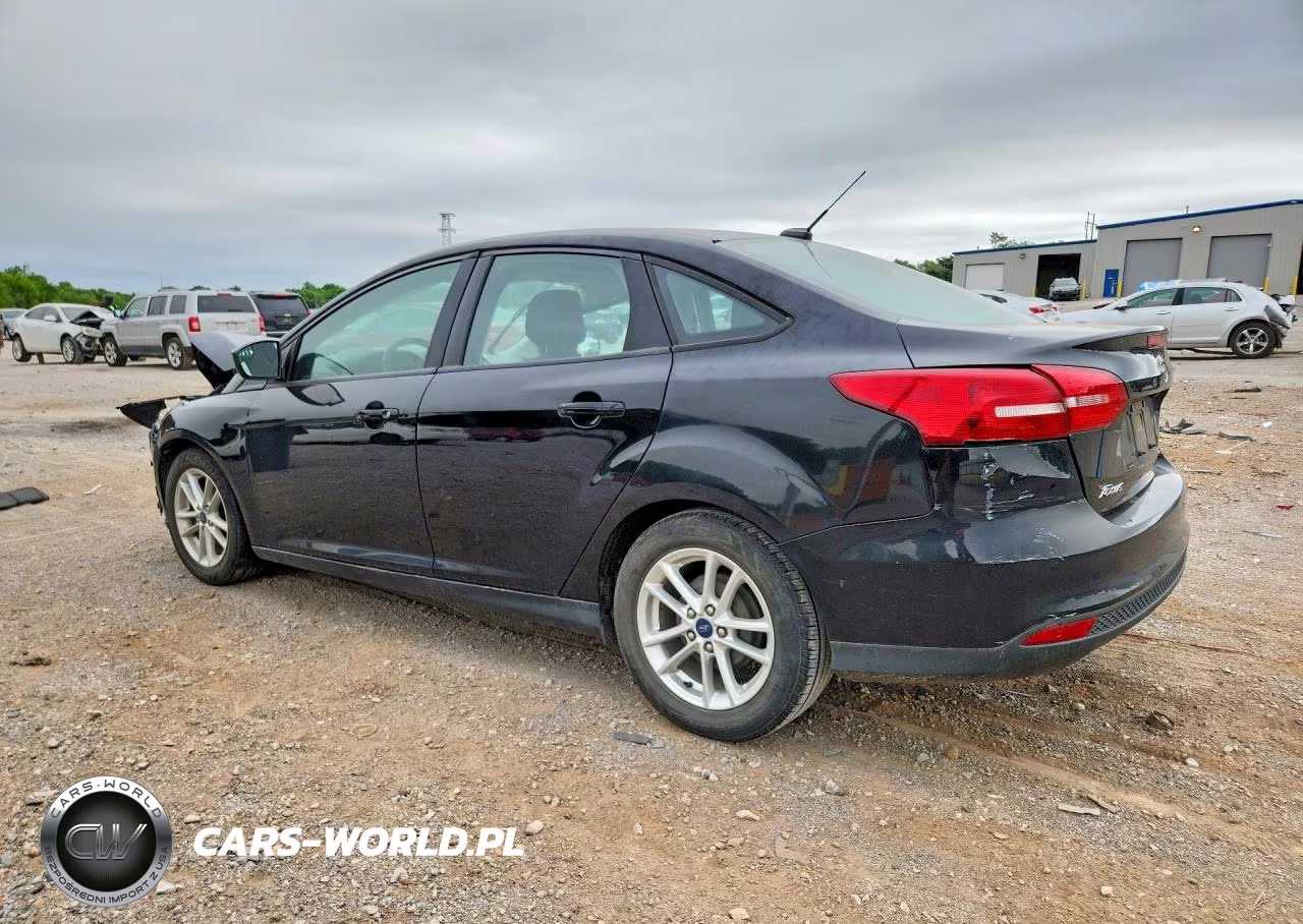 2018 Ford Focus Se VIN:1FADP3F21JL226710 - 2