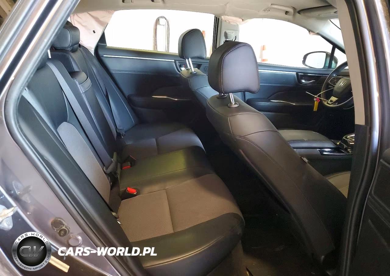 2018 Honda Clarity VIN:JHMZC5F12JC011303 - 10