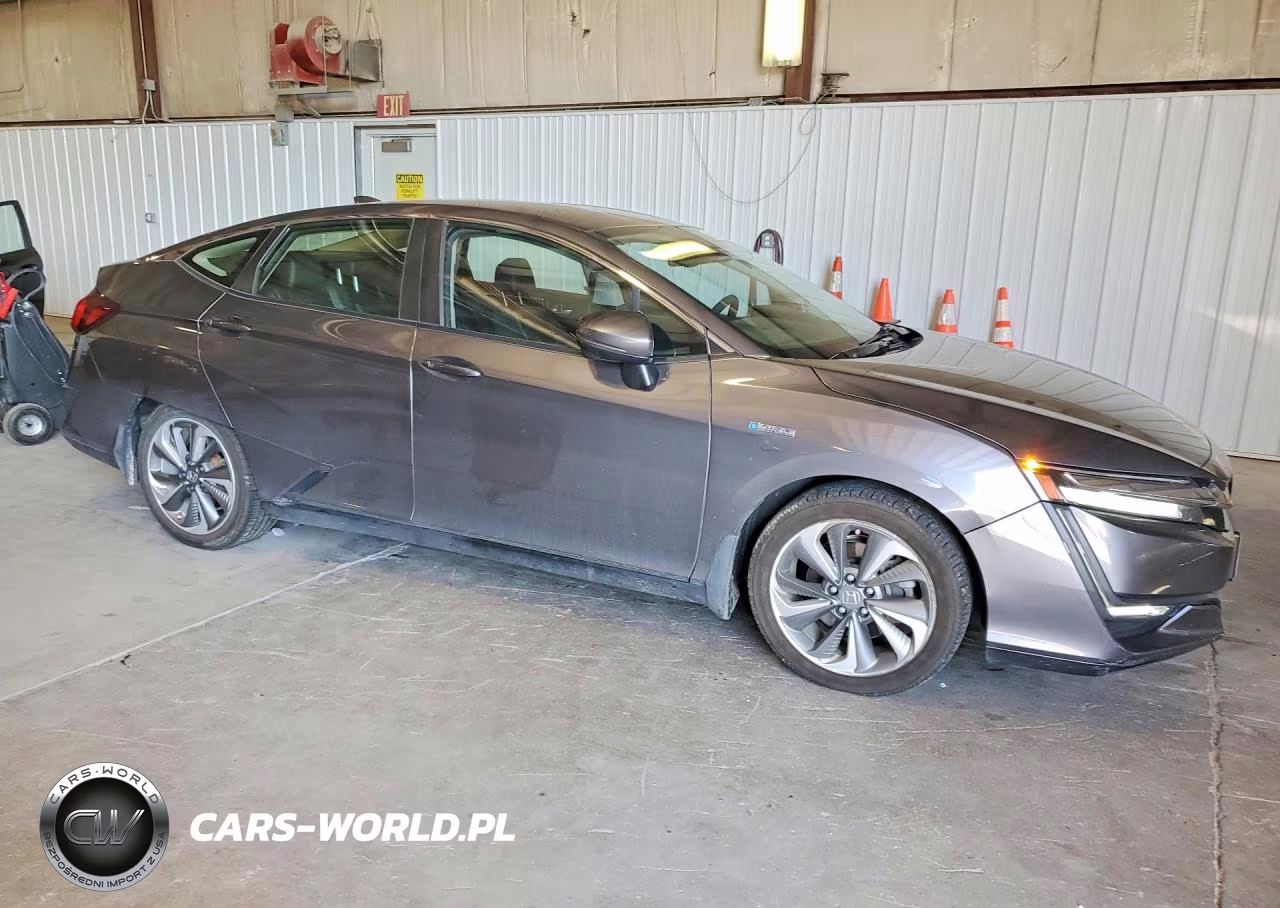 2018 Honda Clarity VIN:JHMZC5F12JC011303 - 4