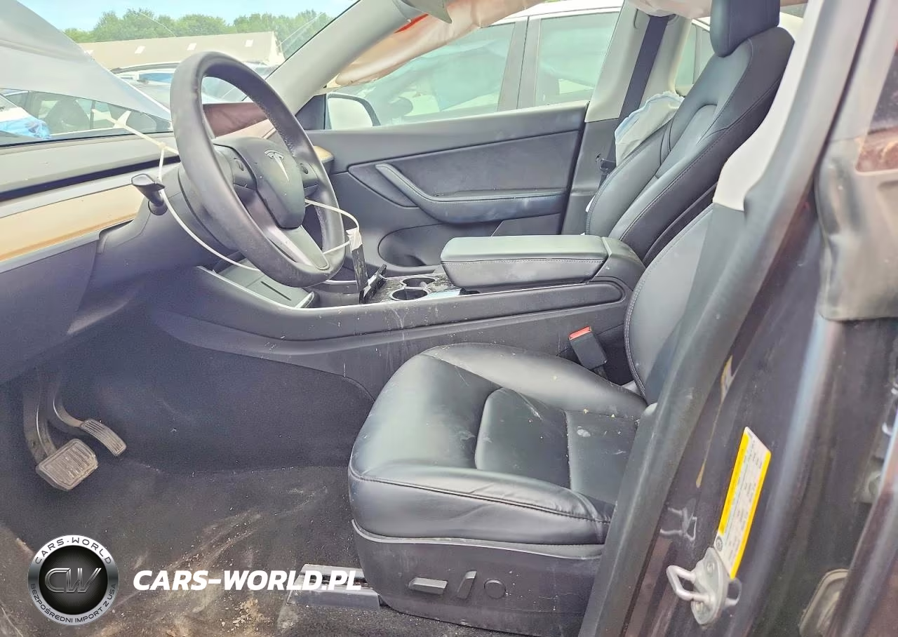 2020 Tesla Model Y VIN:5YJYGDEEXLF043843 - 7